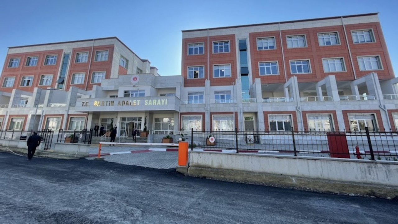 13 yaşındaki çocuğa istismar: Sosyal medya ağı deşifre oldu... 10'u çocuk 33 kişi tutuklandı