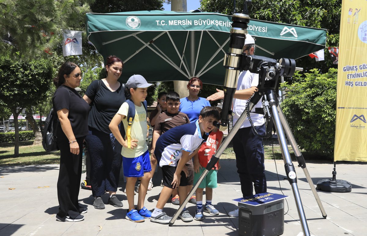 Mersin Büyükşehir Bilimi Çocuklara Sevdiriyor