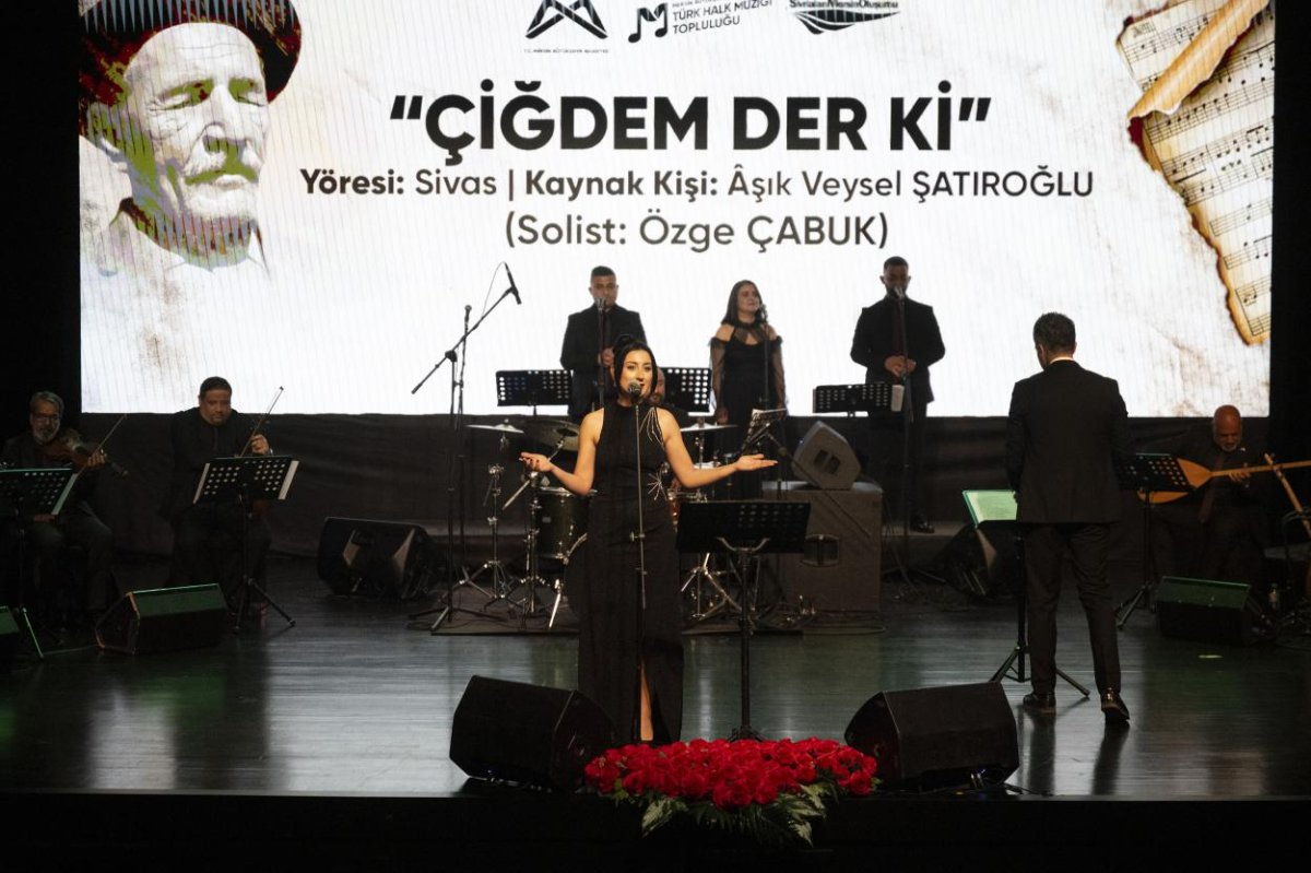 Mersin Büyükşehir Belediyesi Aşık Veysel'i Unutmadı