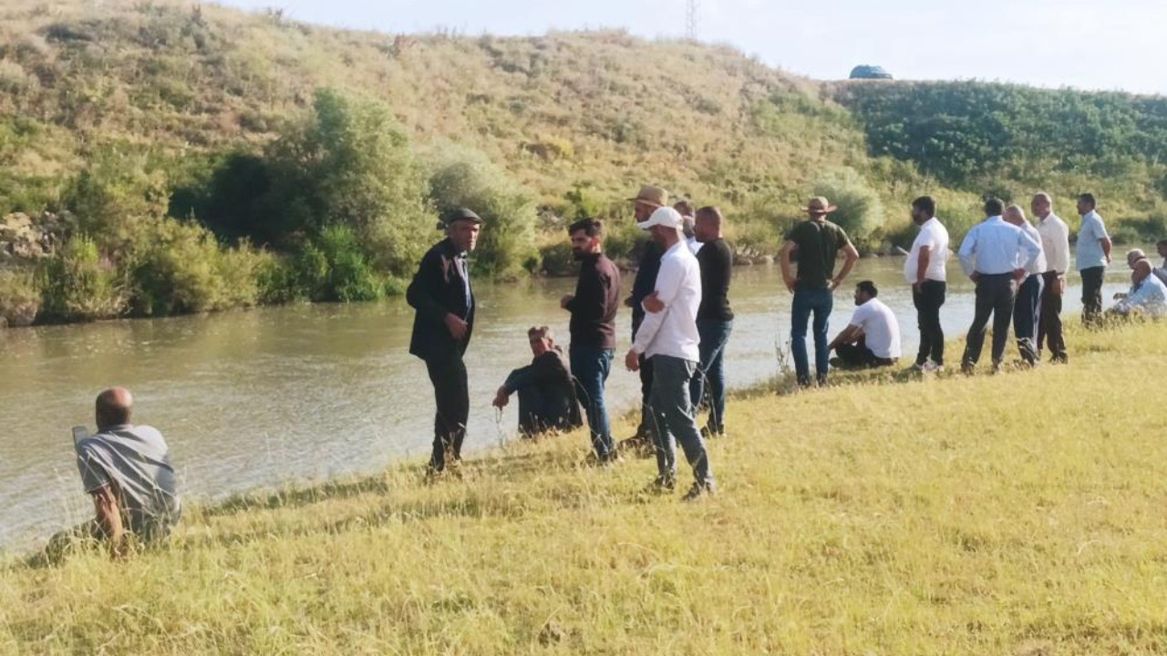 Amcaları uyuyunca facia yaşandı! 8 yaşındaki çocuk öldü, 6 yaşındaki kardeşi aranıyor