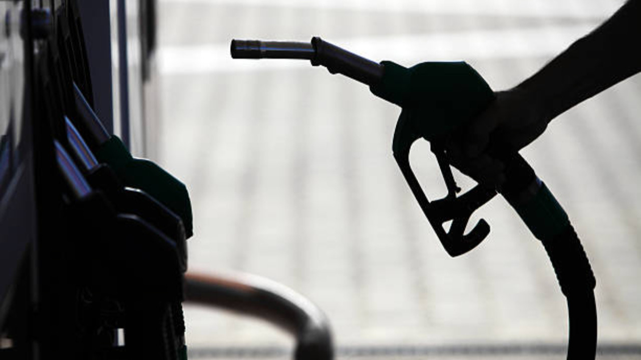 Benzin ve motorin zammı iptal edildi