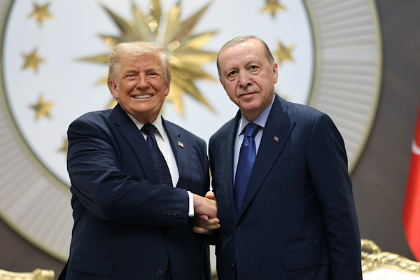 Cumhurbaşkanı Erdoğan, ABD Başkanı Trump’ı Ankara Havalimanı’nda karşıladı