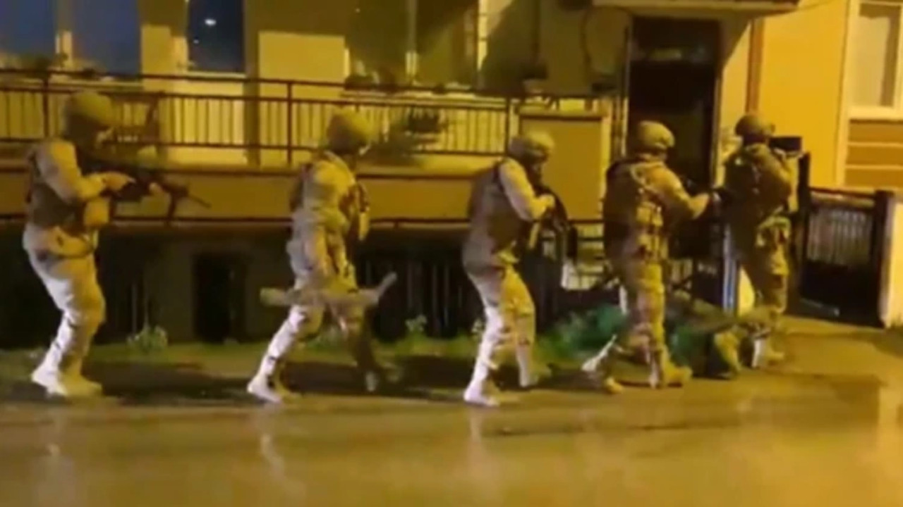 DEAŞ'a büyük darbe! Sözde yardım kuruluşlarıyla örgüte para aktaran 88 kişi yakalandı!