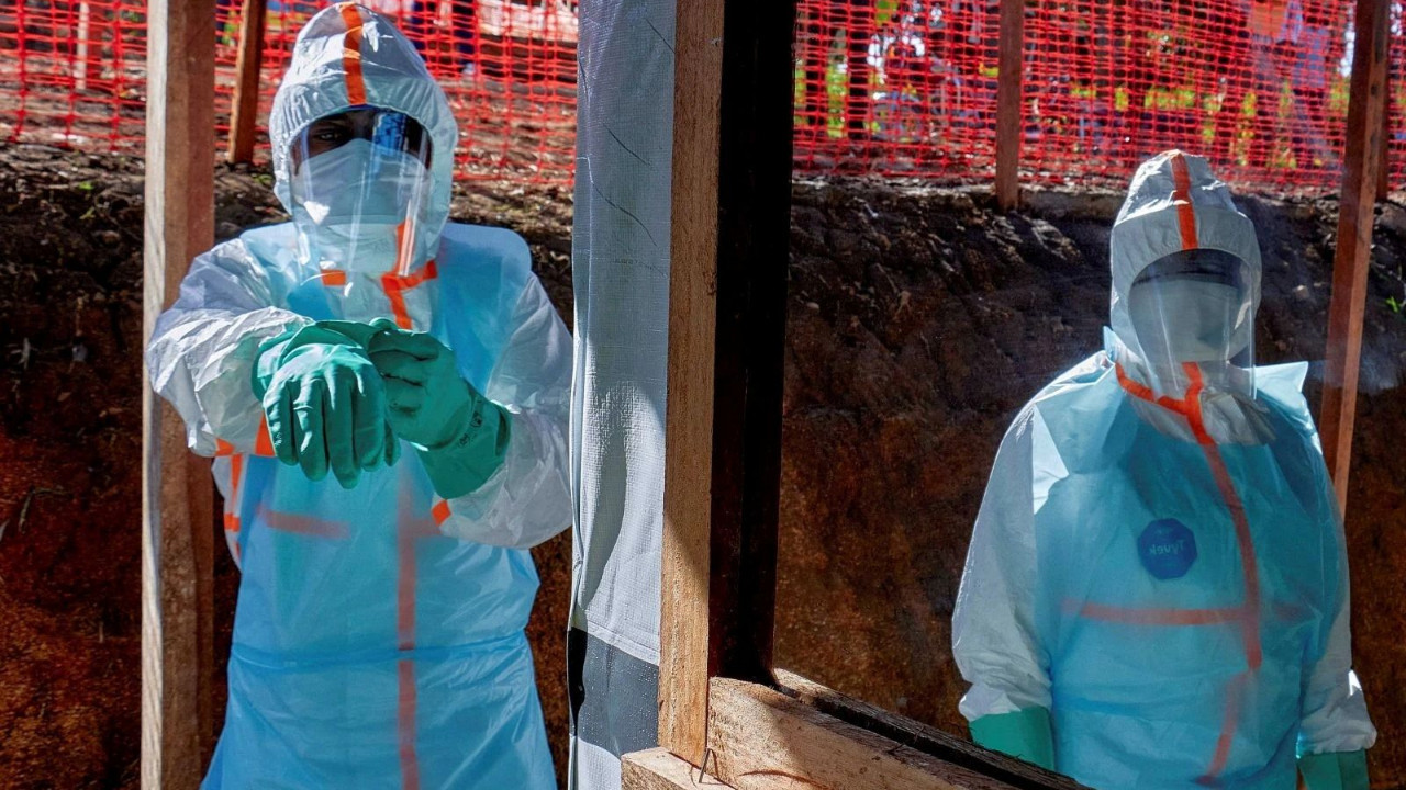 Ebola tarihinde görülmemiş hız! Can kaybı 2 bini aştı, aşı ve tedavisi yok