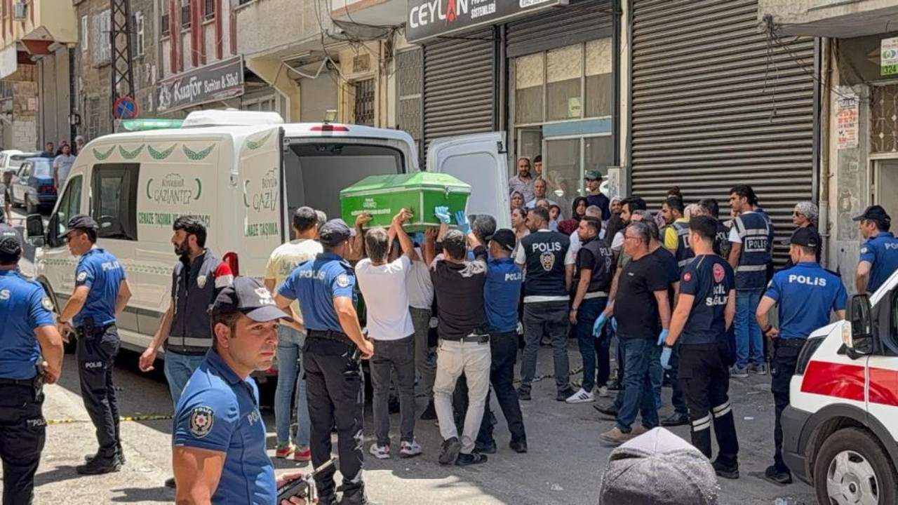 Gaziantep'te aile faciası! Cezaevinden izinli çıkan şahıs eşini öldürüp intihar etti