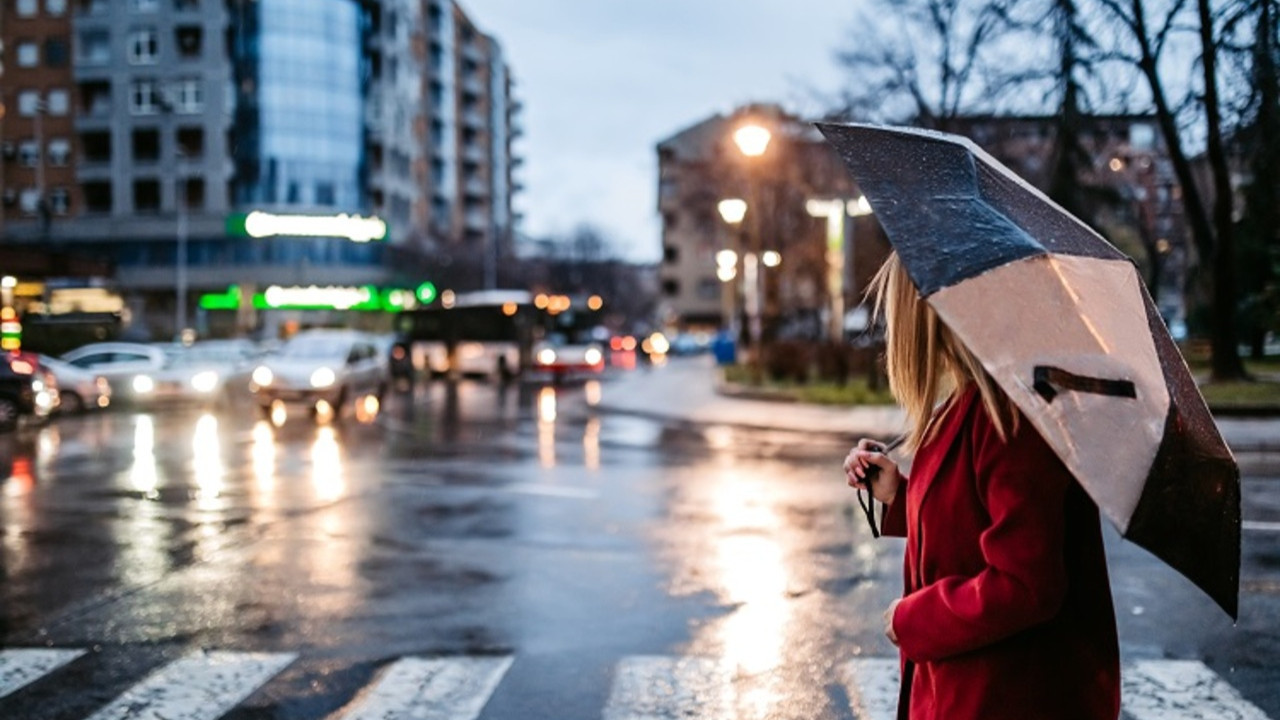 Hafta sonu plan yapanlar dikkat! Meteoroloji peş peşe uyardı: Kuvvetli rüzgar ve sağanak geliyor