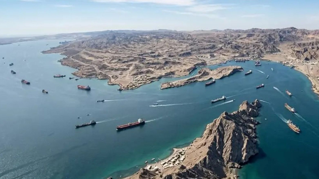 Hürmüz kapatıldı: İran’dan Ürdün'e 12 balistik füze ile saldırı