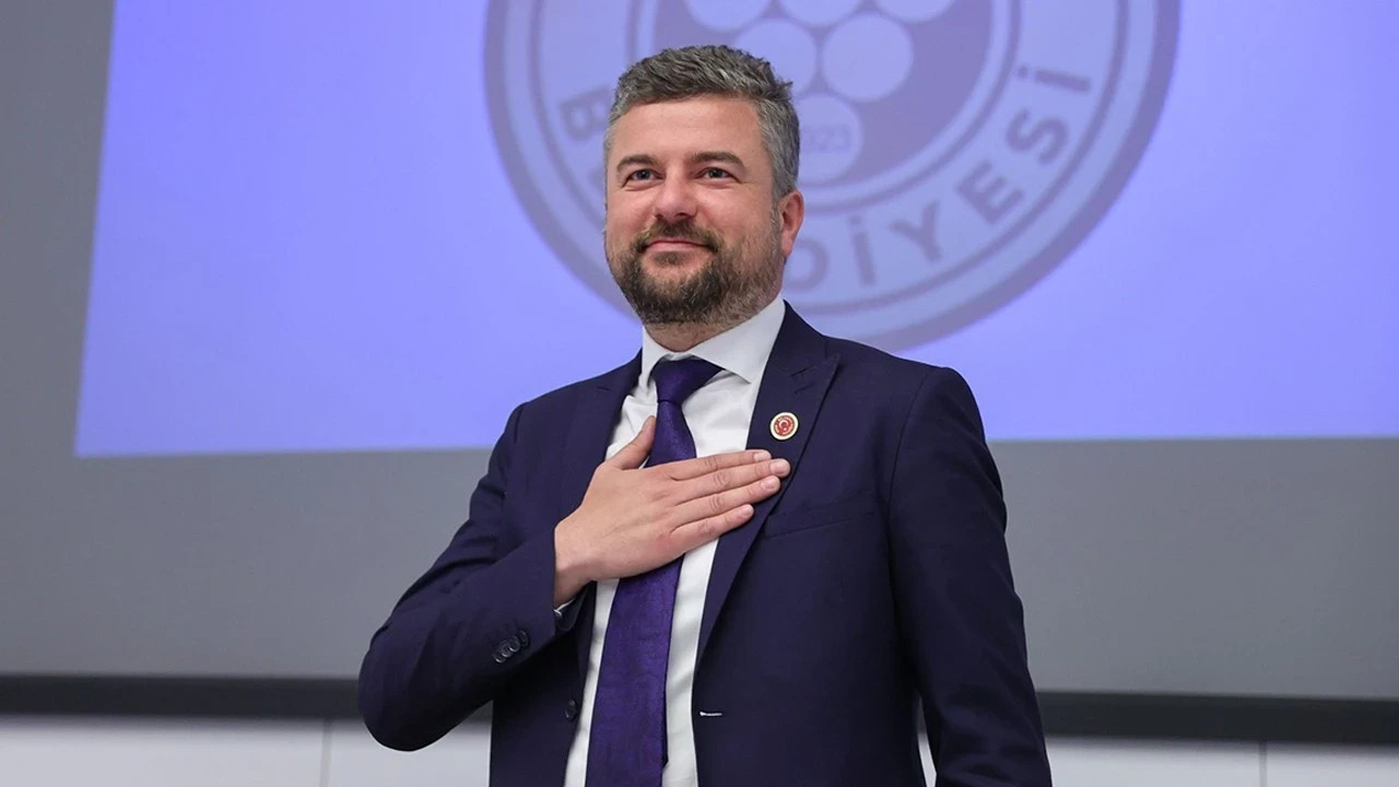 İçişleri Bakanlığı, tutuklanan Buca Belediye Başkanı Görkem Duman'ı görevden uzaklaştırdı