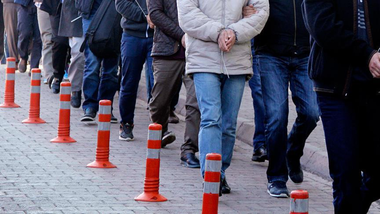 İstanbul merkezli 6 ilde vize operasyonu: 42 şüpheliden 37’si tutuklandı