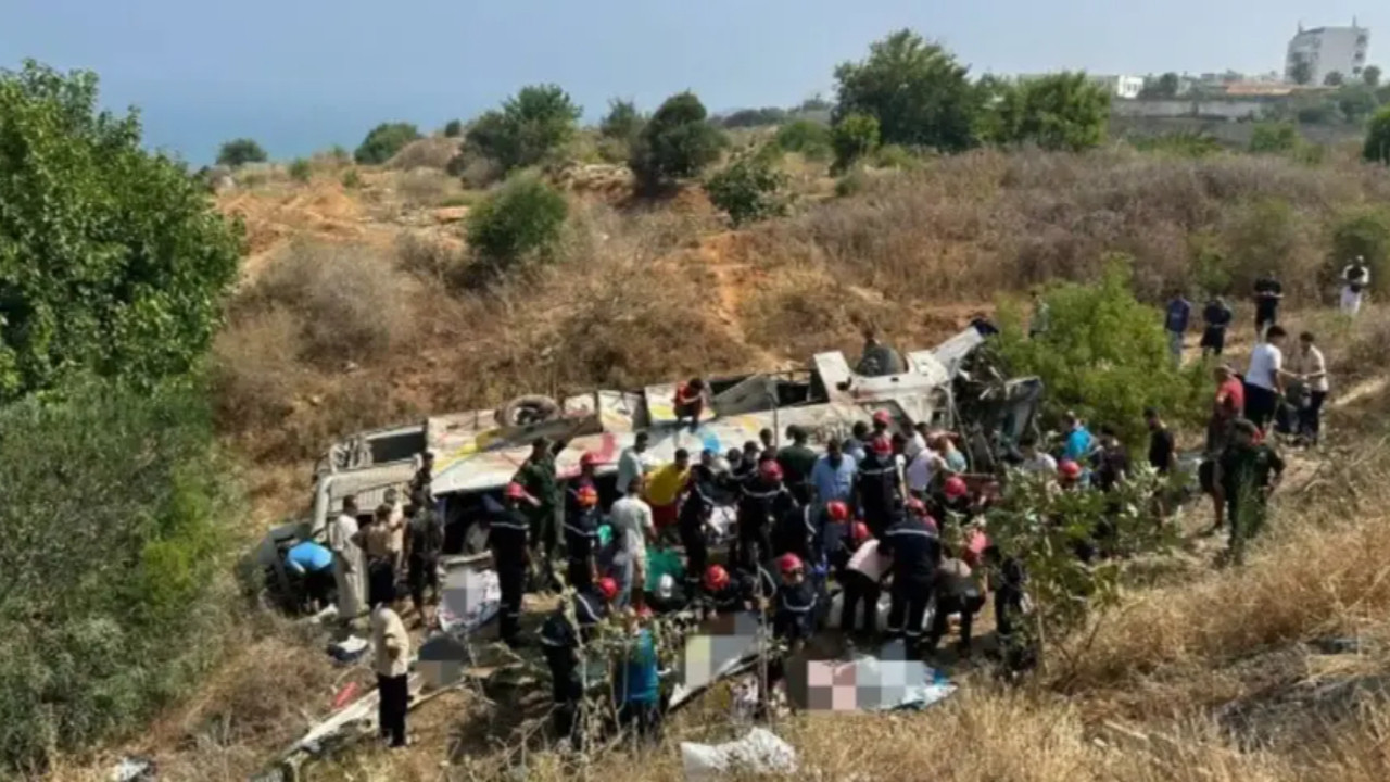 Katliam gibi kaza: Otobüs devrildi, 25 ölü, 44 yaralı
