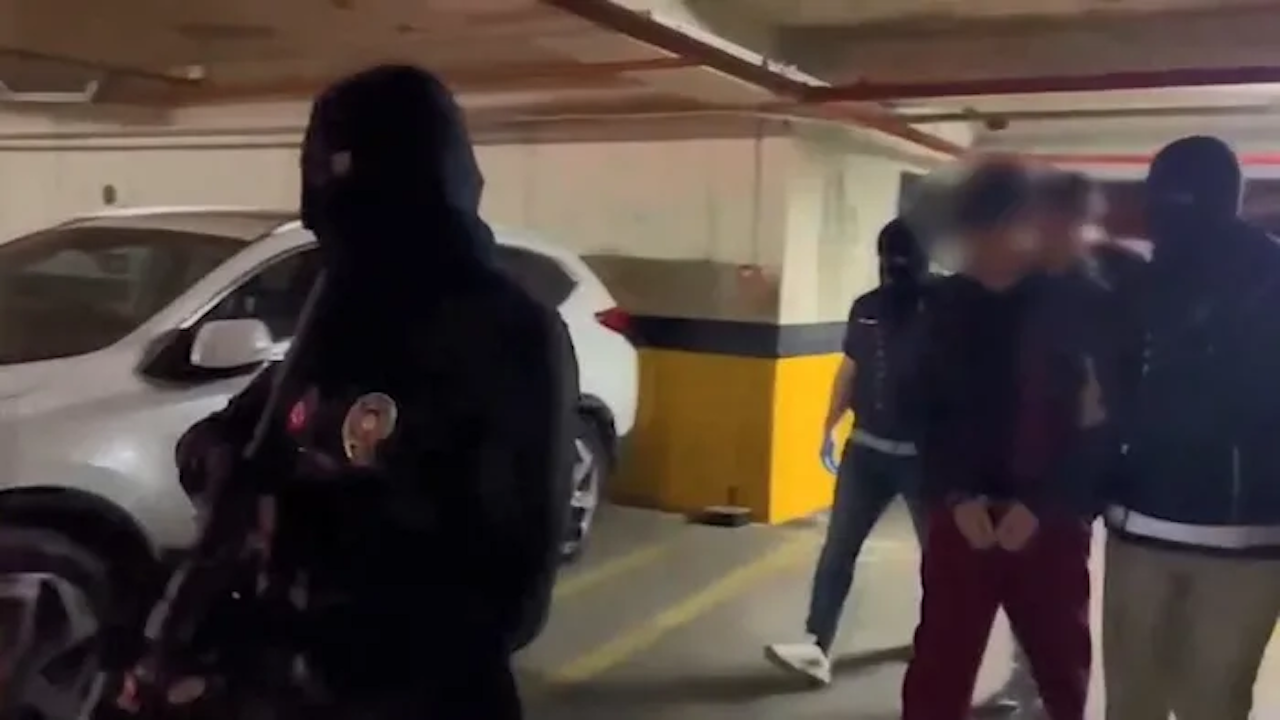 'Kırmızı bülten' ile aranıyordu: Uluslararası suç örgütü lideri İstanbul'da yakalandı!