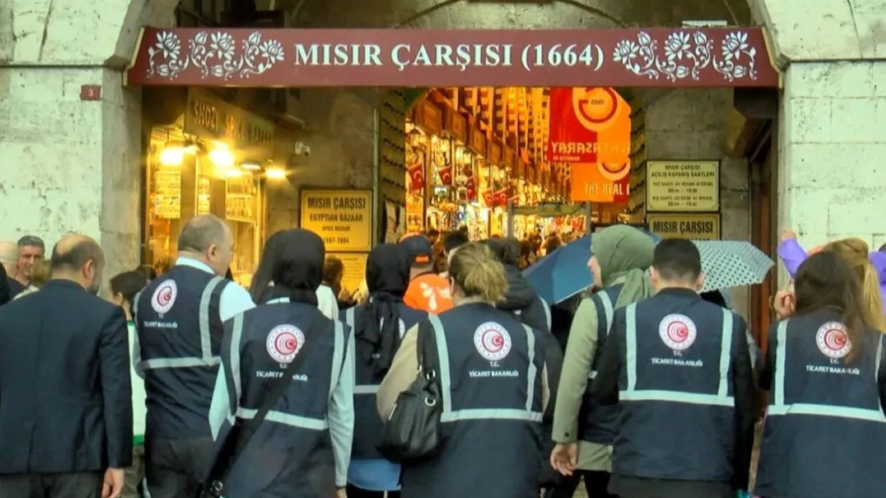 Mısır Çarşısı'nda büyük bayram baskını! Son 3 günde milyonluk ceza yağdı