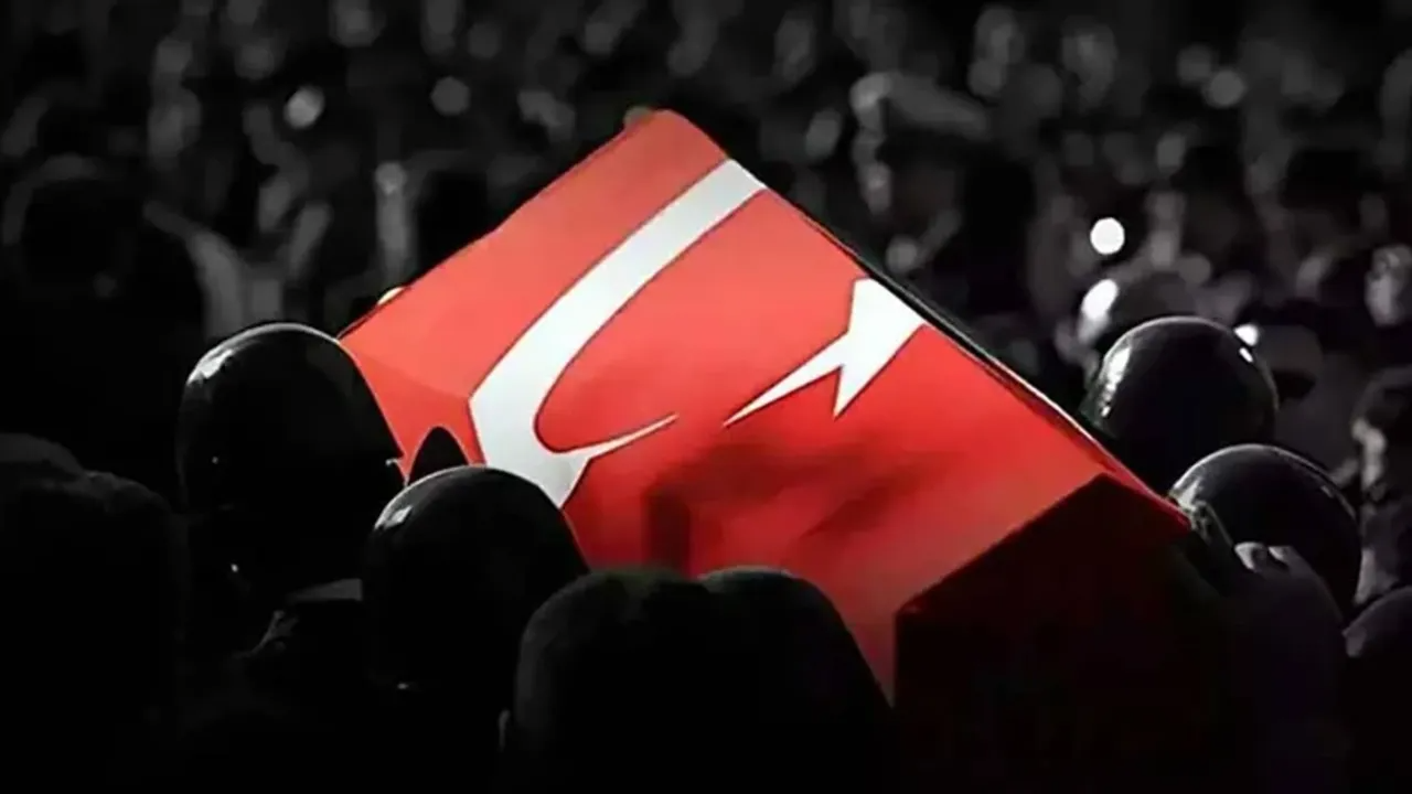 MSB acı haberi duyurdu: Ağrı'da askeri araç kazasında 1 şehit, baba ocağına Türk bayrağı asıldı