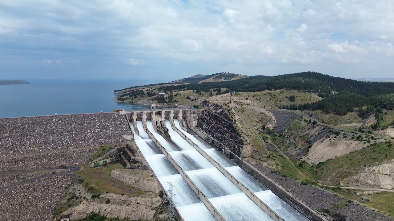 Nisan ayında hidroelektrik üretiminde tüm zamanların rekoru kırıldı