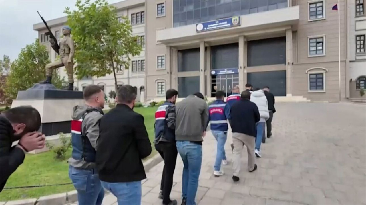 Tam 22 ilde düğmeye basıldı! Siber ekipler bahis çetesini çökertti
