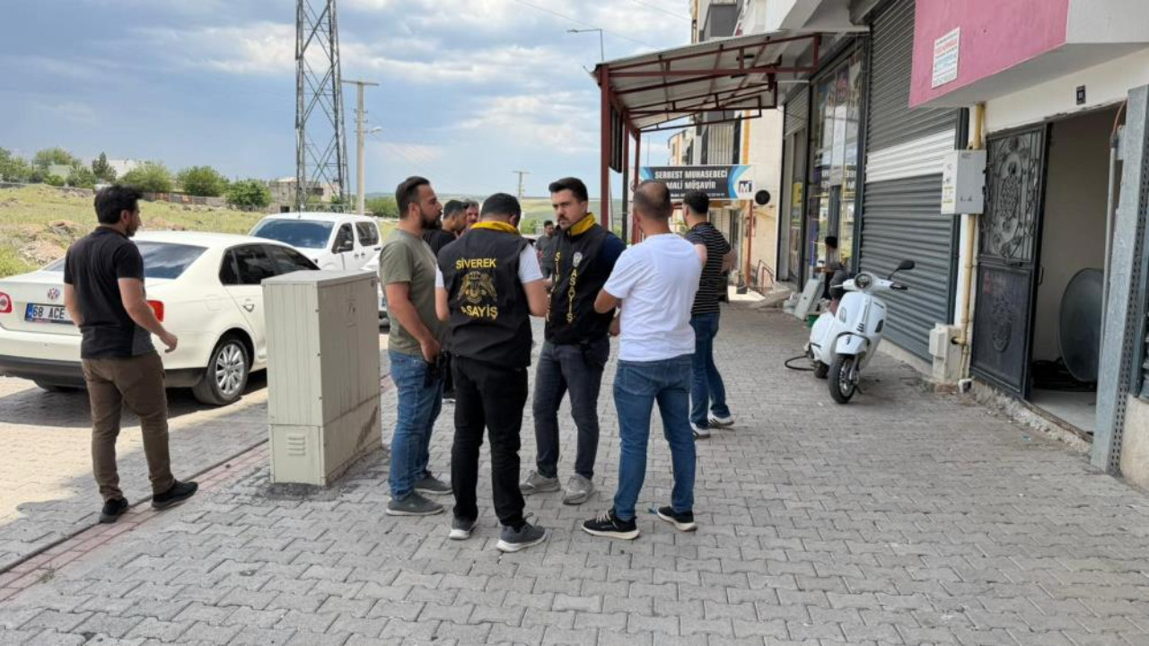 Tartışma bir anda kabusa döndü! Eşi ve kızına kurşun yağdırdı