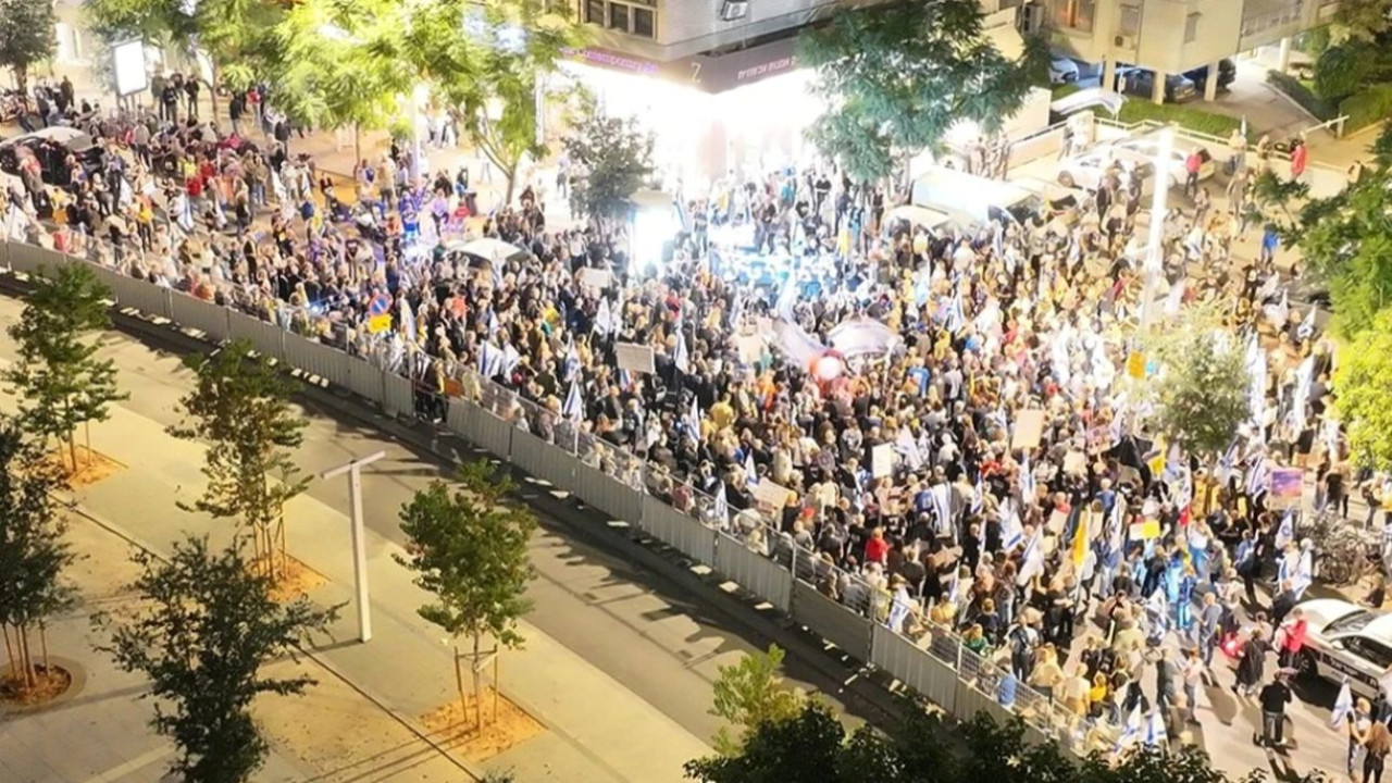Tel Aviv'de Netanyahu karşıtı protesto: 